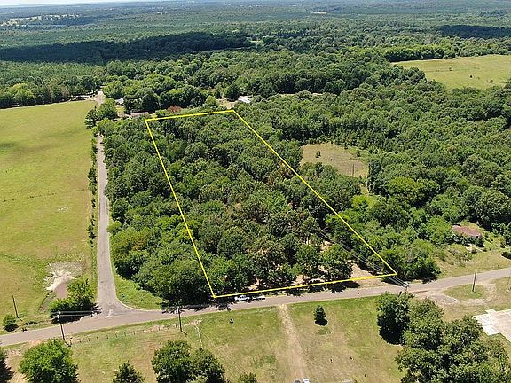 4th image of 9005 County Road 476 S