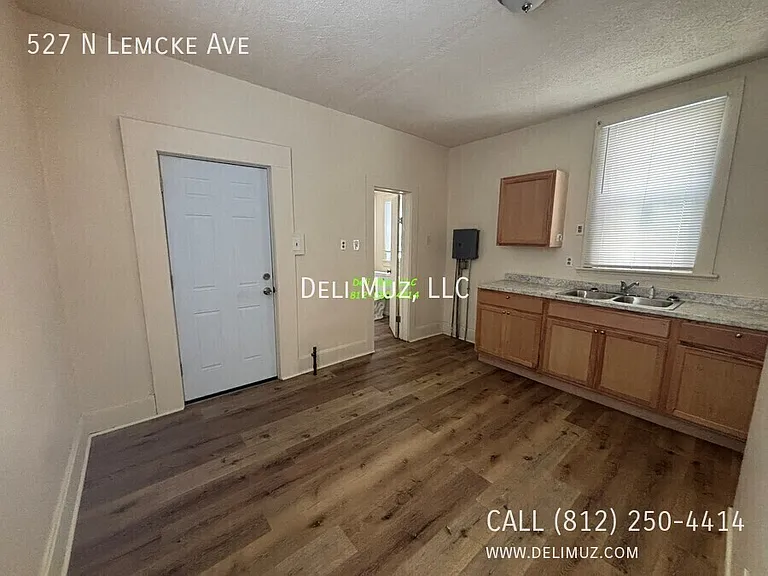 527 N Lemcke Ave — Photo 18