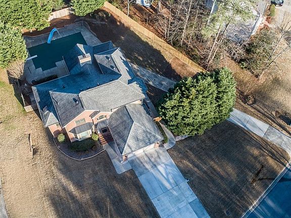 2nd image of 1552 Stonegate Way