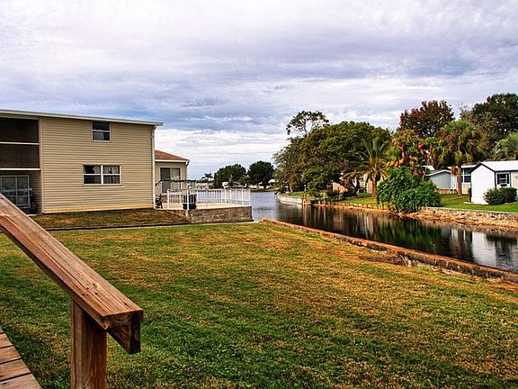 3rd image of 5250 Island View Cir N