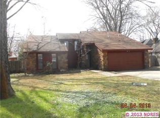 108 E J St, Jenks, OK 74037