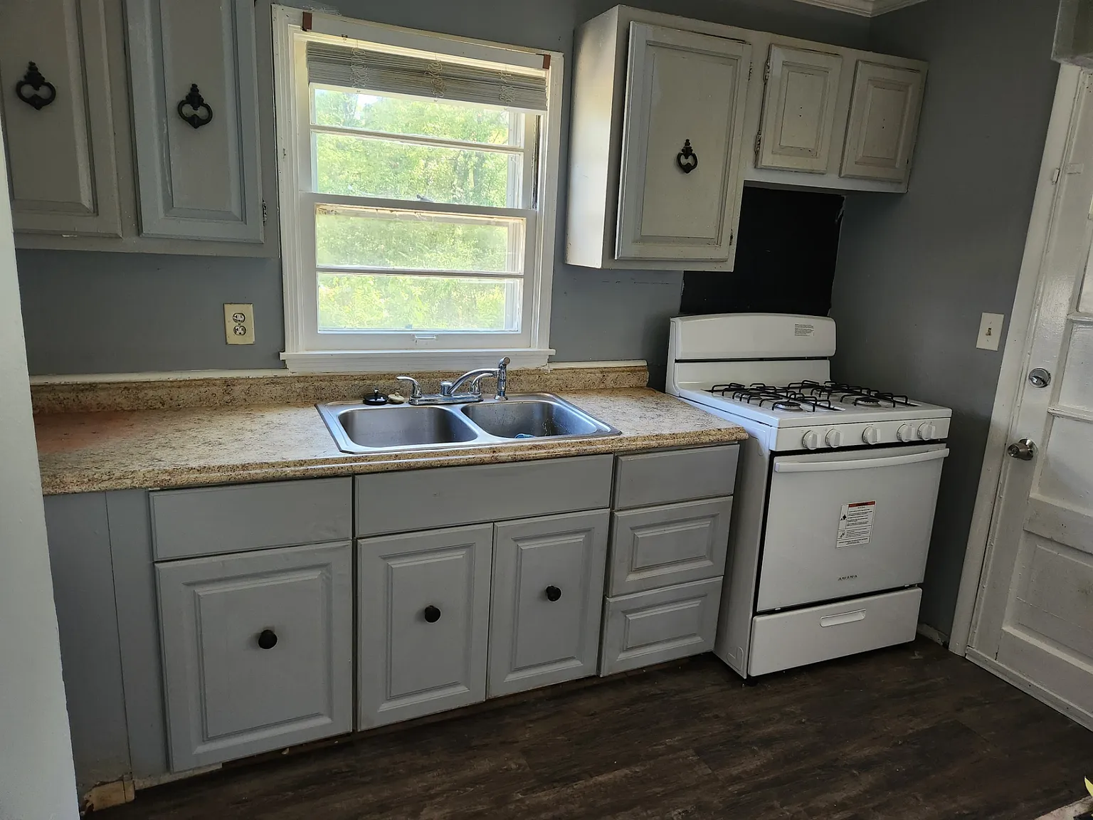 4 bed, 1300 sqft, $1,750 — Photo 2