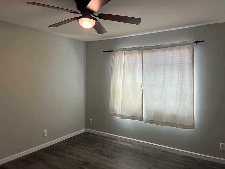 2040 Edwards Ave — Photo 39