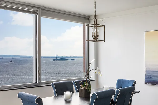 Rented by Compass | media 23