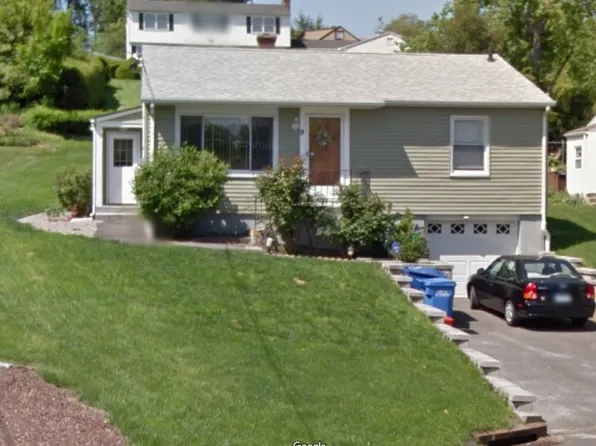 9 Wesley St, Waterbury, CT 06708