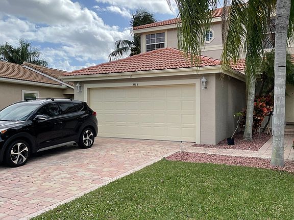 2nd image of 5132 Aurora Lake Cir