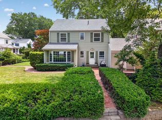 11 Burlington Pl, Fair Lawn, NJ 07410