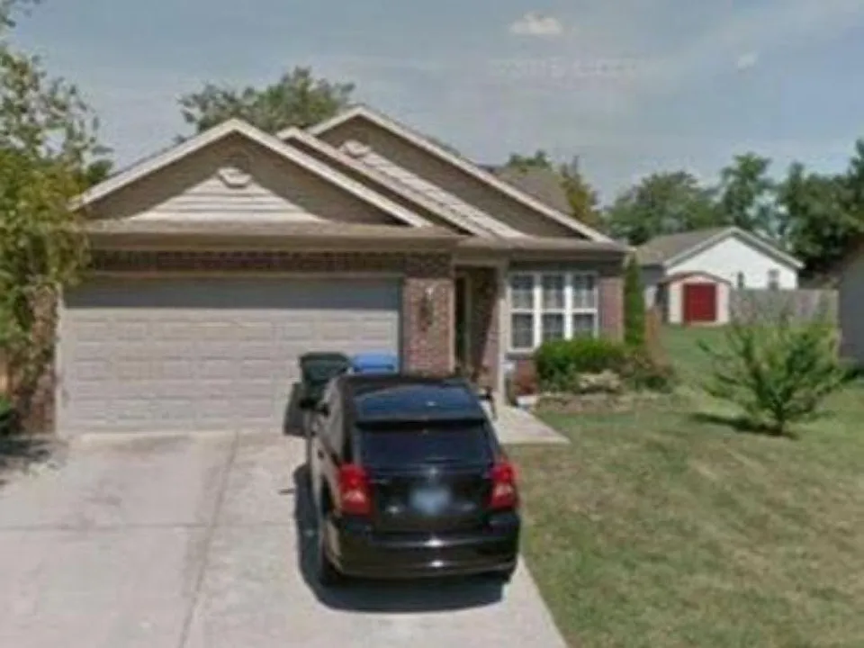 767 Douglas Loop