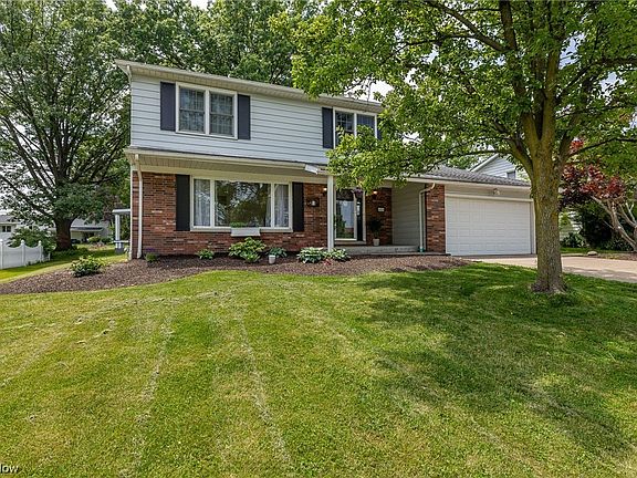 2nd image of 4424 Rollingview Dr