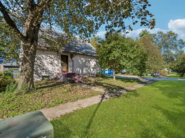 105 N C St, Indianola, IA 50125