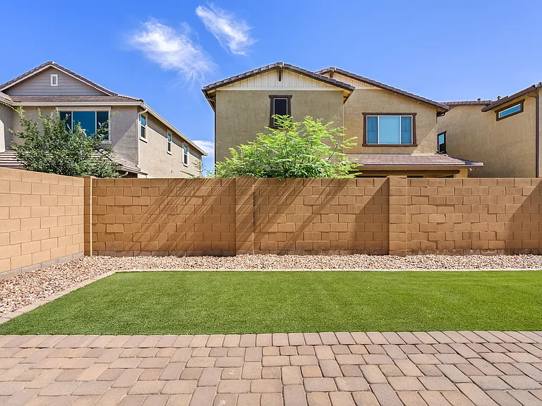 1154 E Thompson Way — Photo 36