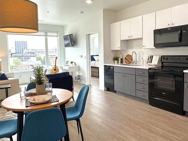 Harlow on Main — Photo 20