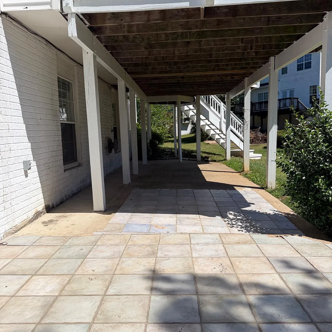1 bed, 1.0 bath, 2036 sqft, $1,350 — Photo 2