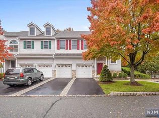 16 Quail Run, Westwood, NJ 07675