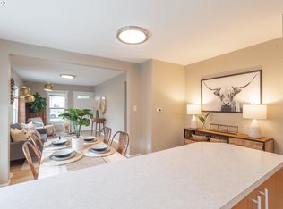 1810 Harney St, Vancouver, WA 98660