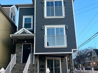 441 Catherine St, Elizabeth, NJ 07201