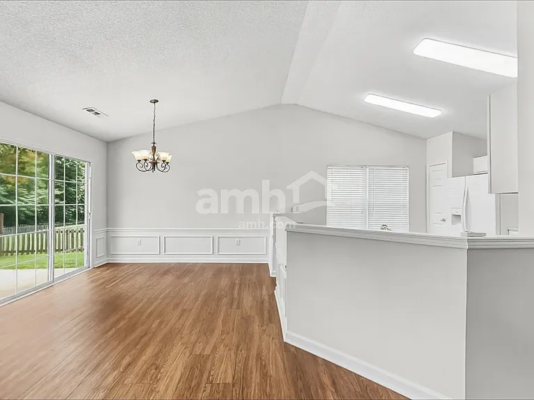 109 Karsten Creek Dr — Photo 5