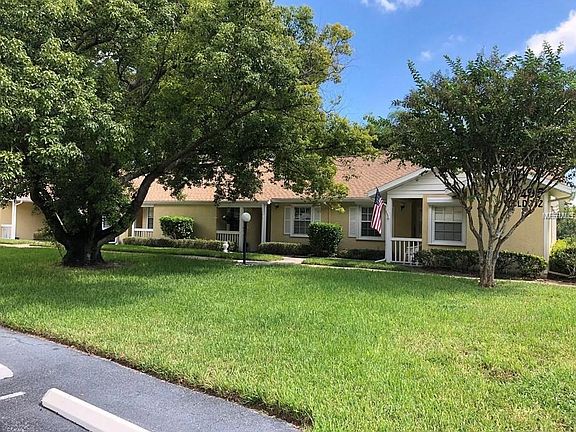 2nd image of 1495 Oakhill Dr #102