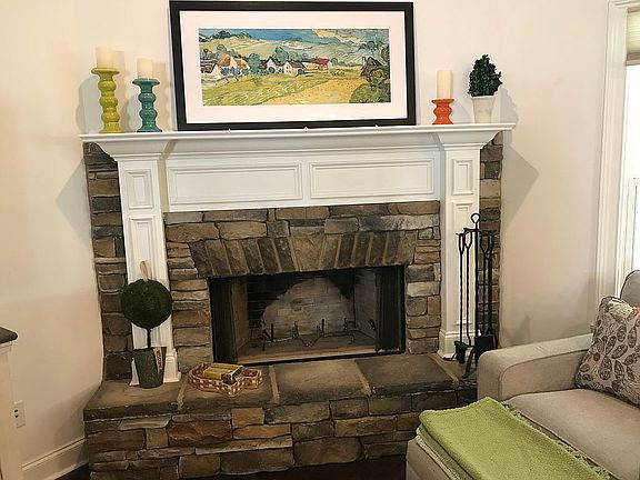 Wood burning FP-Liv Room