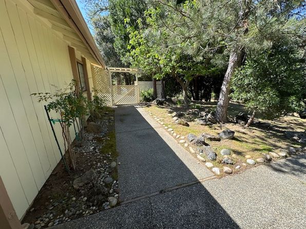 37912 China Creek Rd, Oakhurst, CA 93644