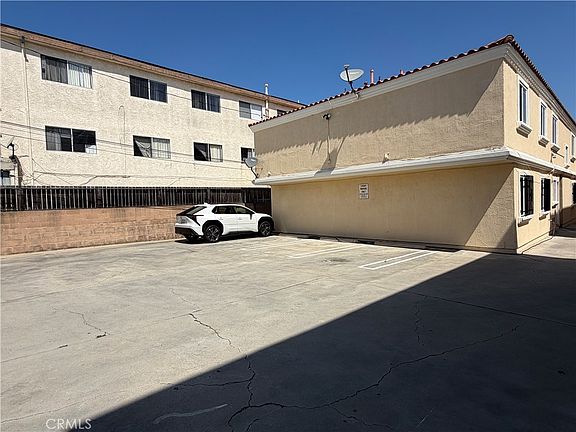5th image of 1518 W 206th St
