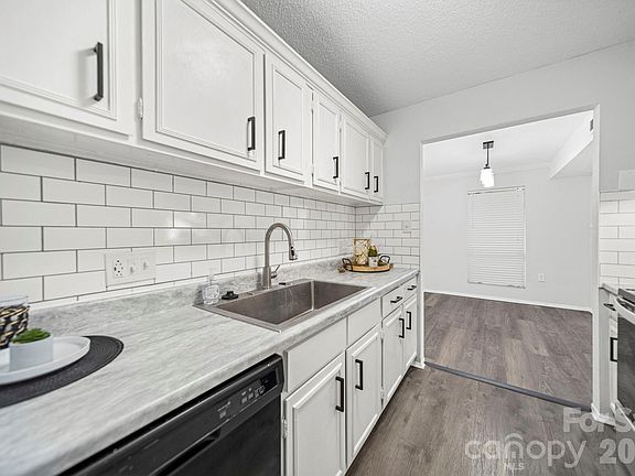 2nd image of 5026 Sardis Rd