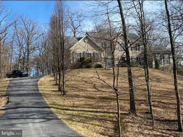 139 Rotterham Dr, Hedgesville, WV 25427