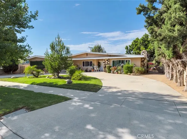 1047 Alta Loma Dr, Corona, CA 92882