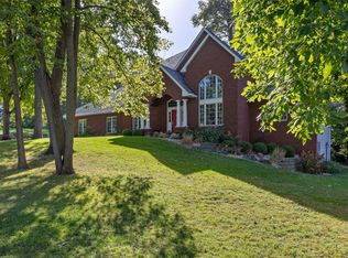 1775 Mackenzie Dr, Cedar Rapids, IA 52411