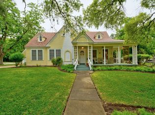 601 S Walnut Ave, Luling, TX 78648