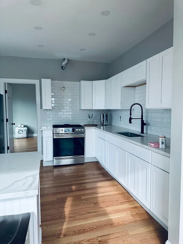 2 bed, 1.0 bath, 800 sqft, $2,100 — Photo 3