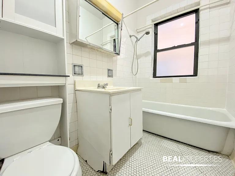 1025 Dempster St — Photo 26