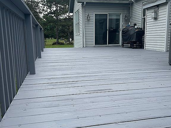 4th image of 1095 Arrowhead Dr