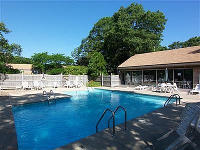 4th image of 18 Townhouse Ter #18