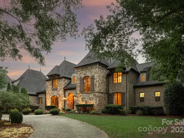 8716 Chewton Glen Dr, Waxhaw, NC 28173