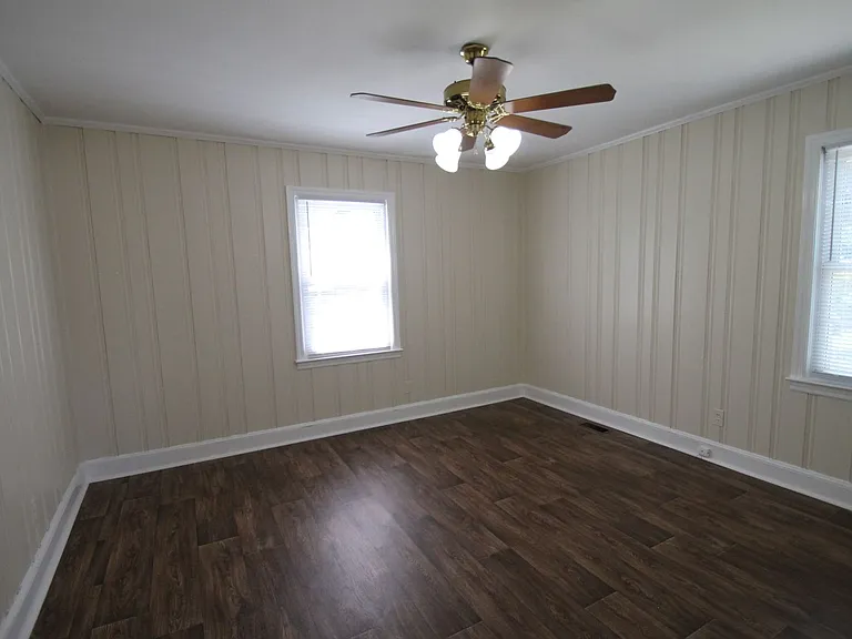 1004 Anderson Rd S — Photo 23