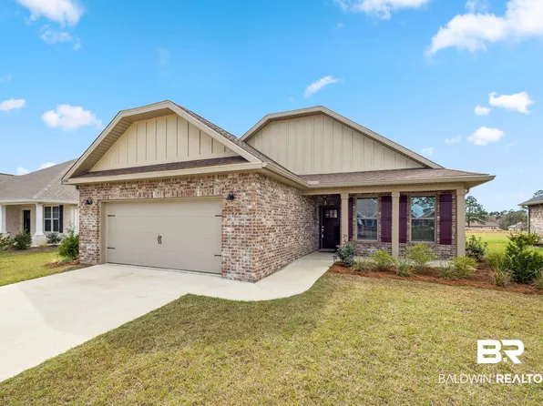 9746 Lakeview Dr, Foley, AL 36535