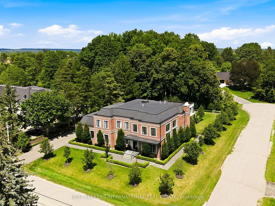1st image of 6 Forestave Cres