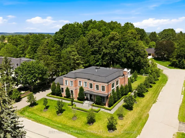 6 Forestave Cres, King, ON L0G 1N0