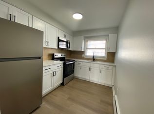 Town House Apts, Burlington, NJ 08016