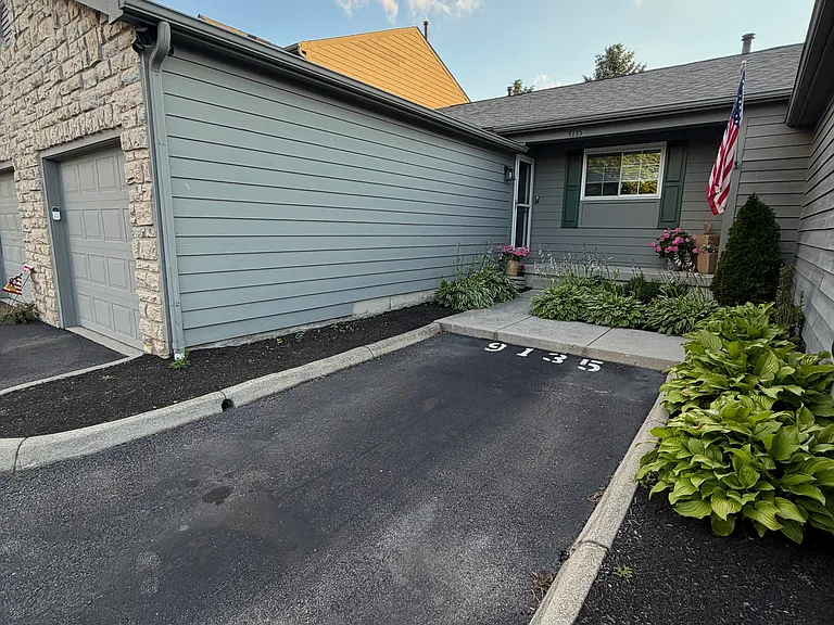 9135 Parkpoint Ln — Photo 20