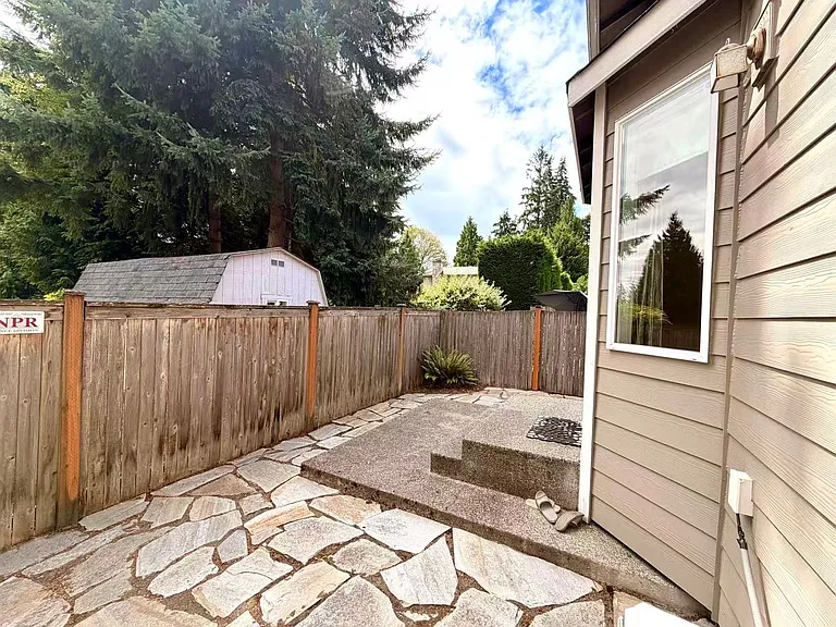 12903 NE 197th Pl — Photo 17