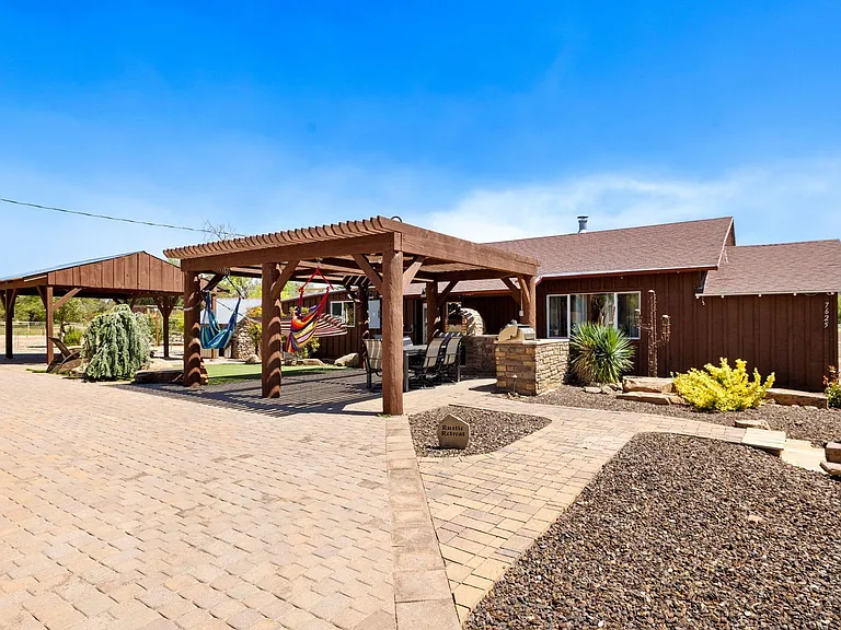 7625 N Williamson Valley Rd #1-ID1257806P — Photo 6