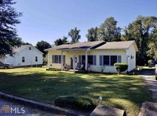 216 Combs St, Valley, AL 36854