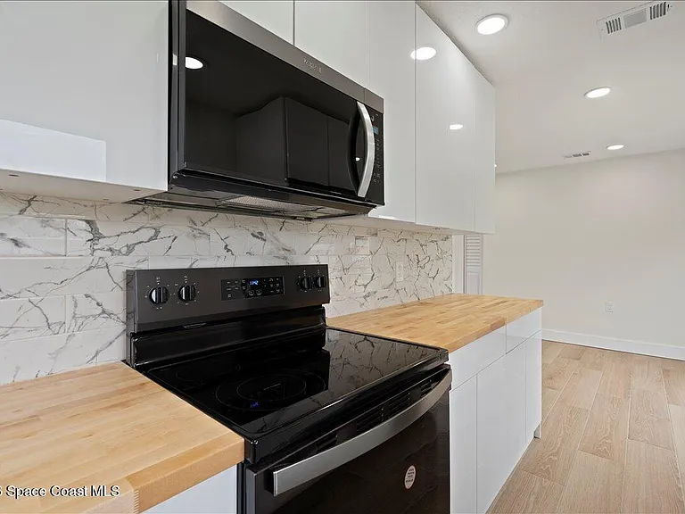 301 W Rutgers St — Photo 31