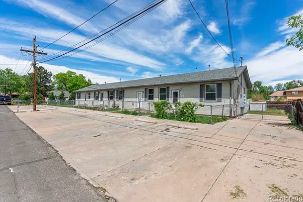 10911 W 44th Pl — Photo 3