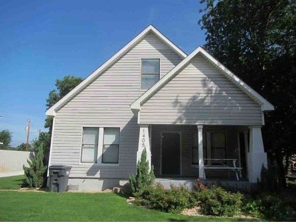 2nd image of 1405 James Ave