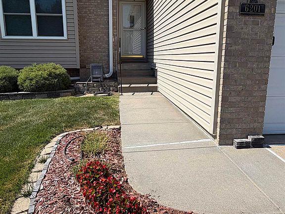 3rd image of 6201 Baxter Pl