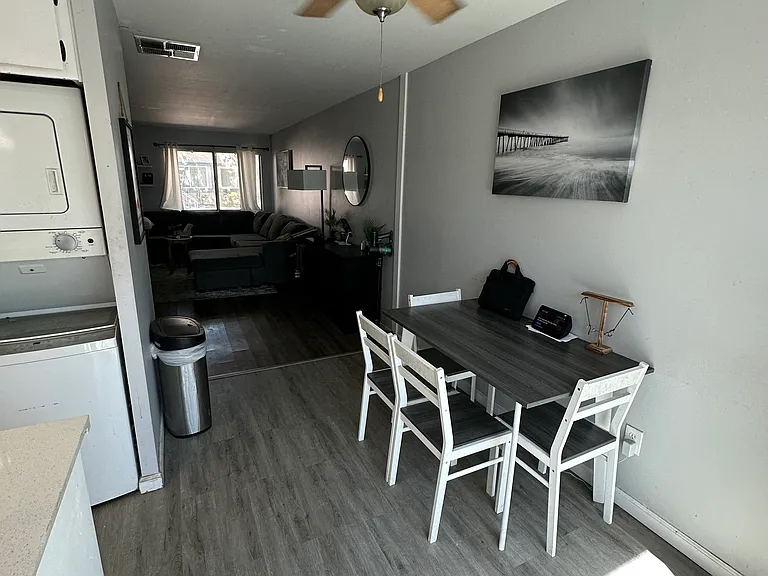 2562 Bryn Mawr Ln — Photo 9