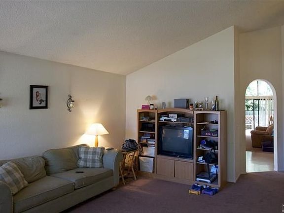 3rd image of 114 Crickett Ct